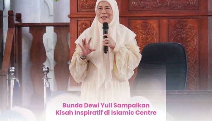 Dewi Yull Sampaikan Kisah Inspiratif di Islamic Centre