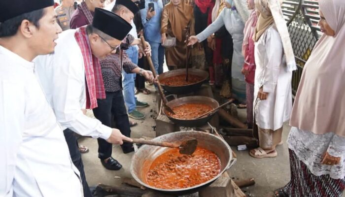 Mensyukuri Hasil Panen melalui Tradisi Alek Kapalo Banda