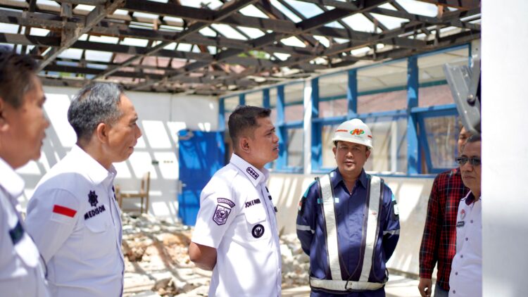 Bupati Solok, Jon Firman Pandu, melakukan kunjungan kerja ke Jorong Lubuk Selasih, Nagari Batang Barus, Kabupaten Solok, pada Rabu (14/5), untuk meninjau langsung progres pembangunan Sekolah Rakyat. IST
