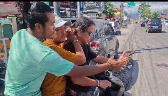 Duel Berdarah di Padang, Juru Parkir Bacok Sepupu Gara-Gara Lahan Parkir