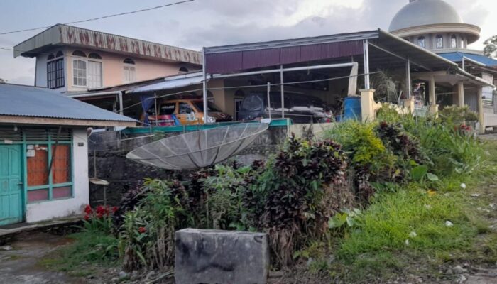 Masyarakat Lawang Mandahiliang Salimpaung Minta Kembalikan Ambulance Bantuan yang Terparkir di Halaman Pribadi