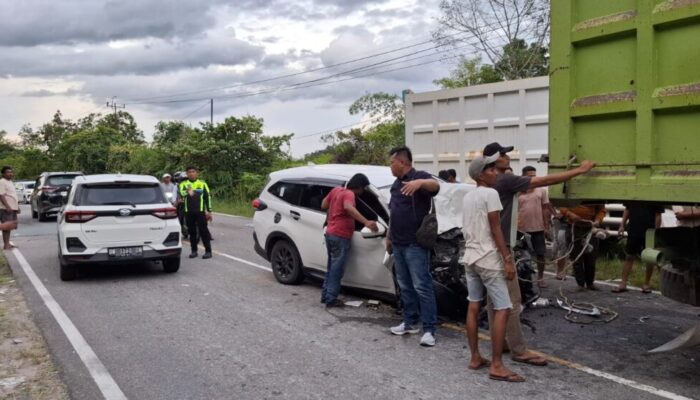 Kecelakaan Maut di Jalur Sumbar-Riau, Dua Tewas, Enam Luka-Luka