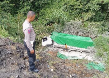 Dump Truk Masuk Jurang di Kelok Jariang, Sopir Selamat Tanpa Luka