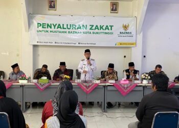 Baznas Bukittinggi Salurkan Zakat Rp58,5 Juta