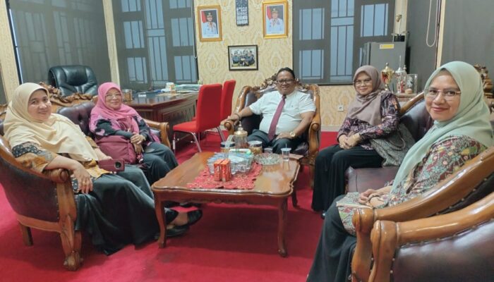 Poltekkes Kemenkes Padang Perkuat Silaturahmi dengan Camat Nanggalo