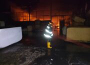 Gudang Spring Bed Bigland Terbakar, Kerugian Capai Rp 1 Miliar