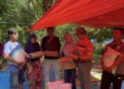 Yayasan H. Arisal Aziz Bantu Korban Kebakaran Di Malampah Barat Pasaman