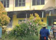 Bangunan Bekas Sekolah Terbakar di Padang, Kerugian Capai Rp50 Juta