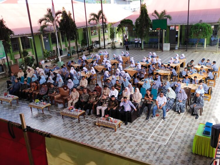 Peluncuran Makan Bergizi Gratis (MBG) yang merupakan Program strategis nasional di Kabupaten Pasaman secara simbolis dilaksanakan MTsN 1 Lubuk Sikaping, Kamis (22/06/2025). IST