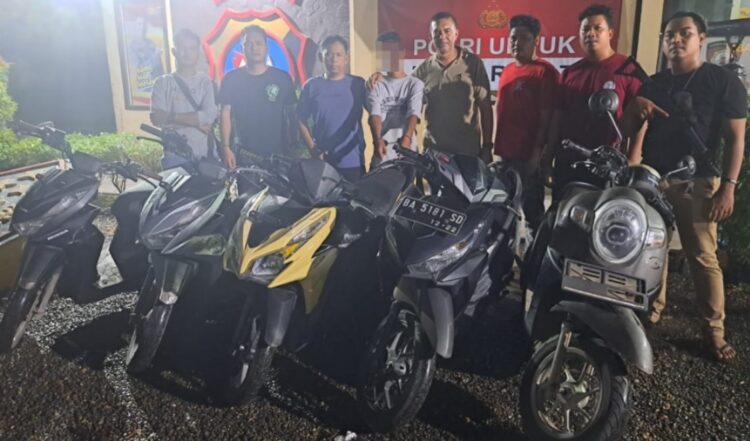 Tim Opsnal Unit Reskrim Polsek Lembah Melintang Resor Pasaman Barat, meringkus seorang residivis yang diduga melakukan tindak pidana pencurian sepeda motor (curanmor). IST