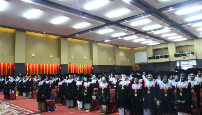 Kampus Terbaik di LLDIKTI Wilayah X, Universitas PGRI Sumbar Lahirkan 235 Lulusan Berkualitas Siap Pakai