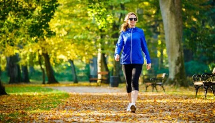 Jalan Kaki 30 Menit Setiap Hari Bikin ‘Mood’ Naik