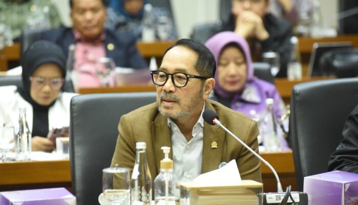 Legislator Soroti Lambannya Respons Pemerintah atas Krisis Industri Tekstil