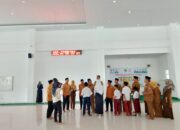 Pemkab Padang Pariaman Salurkan Bantuan Pendidikan untuk 760 Siswa