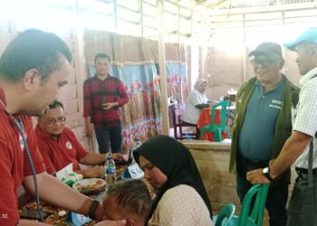 Jorong Terisolir Rura Patontang, Dikunjungi Dokter Spesialis untuk Memberikan Pengobatan Gratis 