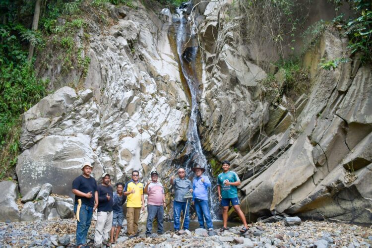 Mempersiapkan diri menghadapi penilaian geopark, Sekretaris Daerah Kabupaten Agam, Drs. H. Edi Busti, M.Si, melakukan peninjauan ke sejumlah lokasi geopark dan destinasi wisata di beberapa kecamatan, Senin (9/6).IST