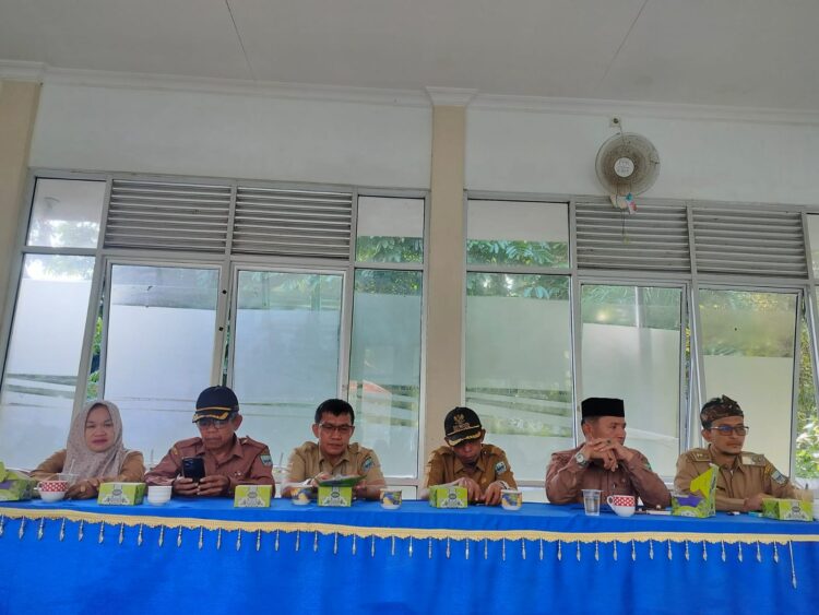 Pemerintah Kecamatan VII Koto, Kabupaten Padang Pariaman, menggelar apel pagi gabungan sekaligus rapat koordinasi (rakor) wilayah pada Senin (16/6) kemarin. IST