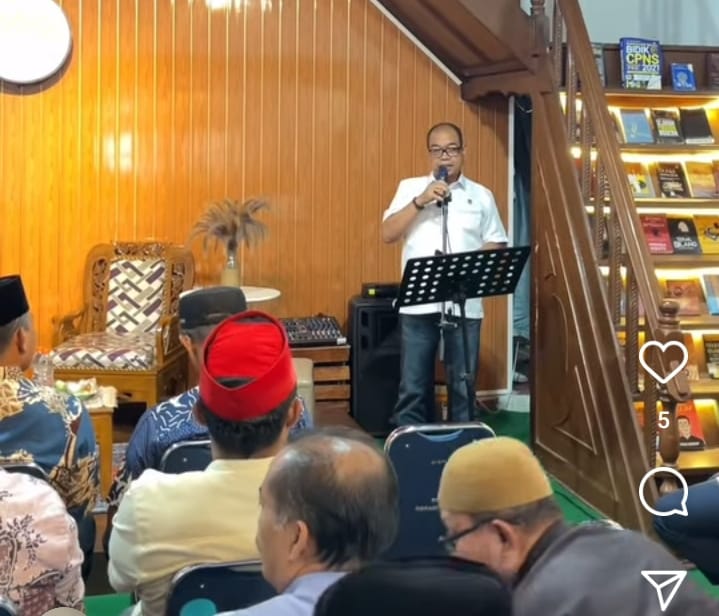 Nurkhalis Dt Bijo Dirajo saat membuka kegiatan Pelatihan Transformasi Digital untuk Nagari-Nagari se-Kabupaten Limapuluh Kota, Senin (26/6). IST