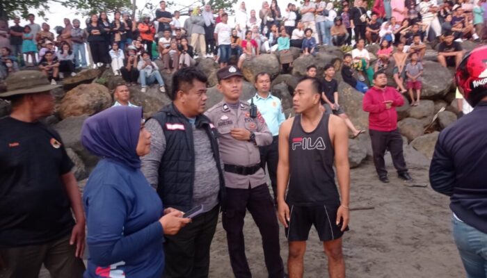 Pria Diduga Tenggelam Saat Berenang di Pantai Koto Marapak, Pencarian Masih Berlangsung