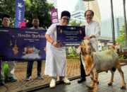 XLSMART Salurkan 112 Hewan Kurban untuk Masyarakat