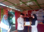 Dihadiri Kakankemenag dan Anggota DPRD Padang, MIN 2 Padang Gelar Khatam Al Quran dan Perpisahan