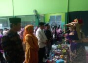 Diisi Berbagai Penampilan Menarik, Kakankemenag Padang Lepas Siswa MTsN 1 Padang