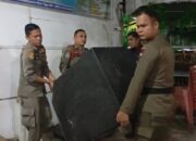 Ganggu Ketentraman Warga, Satpol PP Tertibkan Karaoke di Pasir Jambak