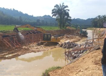 Warga Taratak Tinggi Sambut Proyek Normalisasi Sungai Batang Timpeh