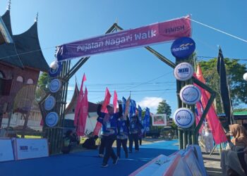 Lambaian Tangan Bahagia dari Pejalan Nagari Walk #2