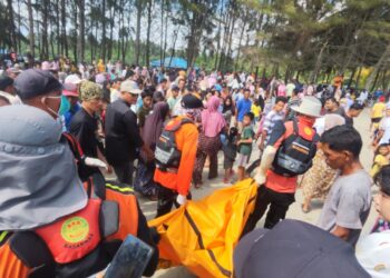 Remaja 17 Tahun Ditemukan Meninggal Usai Hanyut di Pantai Sumedang Pessel