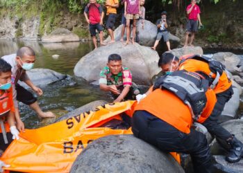 Mayat Tanpa Identitas Ditemukan Mengapung di Sungai Lubuk Minturun