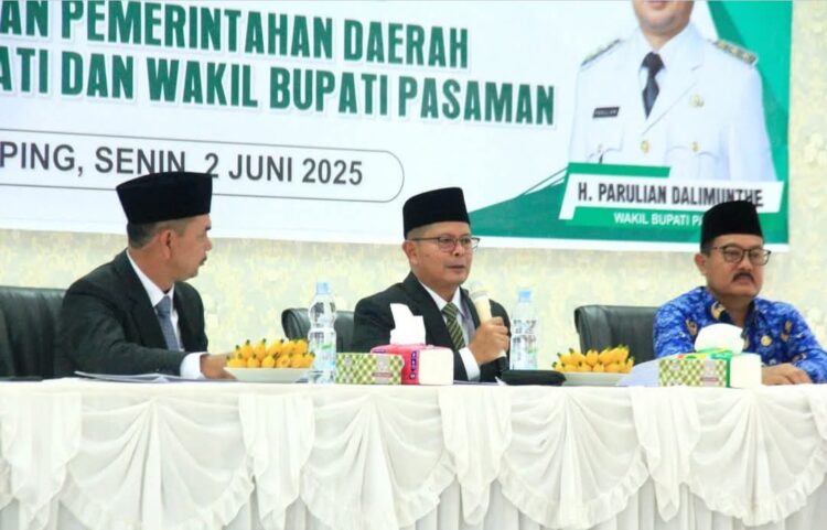  Pemkab melalui Bupati Welly bersama wakilnya melakukan rakor dan konsolidasi perdana usai pelaksanaan Upacara Peringatan Hari Lahir Pancasila. IST