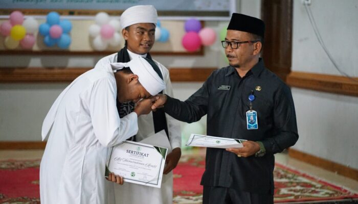 Pondok PADI Lubuk Basung Lepas Para Santri