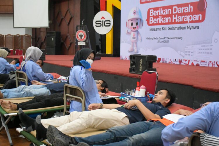 PT Semen Padang kembali menggelar donor darah di Gedung Serba Guna PT Semen Padang, Rabu (25/6). IST
