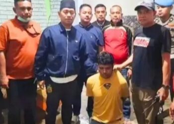 Terduga Pelaku Pembunuhan di Padang Pariaman  saat diamankan  Kepolisian. IST
