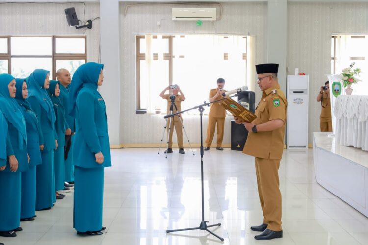 Bupati Welly Suhery Kukuhkan TP PKK Pasaman/. IST