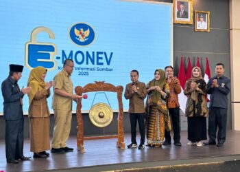 Sekdaprov Sumbar Targetkan 30 Persen OPD Raih Predikat Informatif di Monev KIP 2025