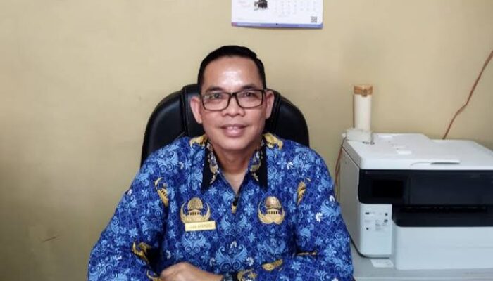 Siswa di Padang Pariaman Terancam Putus Sekolah karena Biaya Seragam