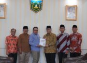 Pemko Padang Panjang Terima Pengembalian Sisa Dana Hibah dari KPU dan Bawaslu