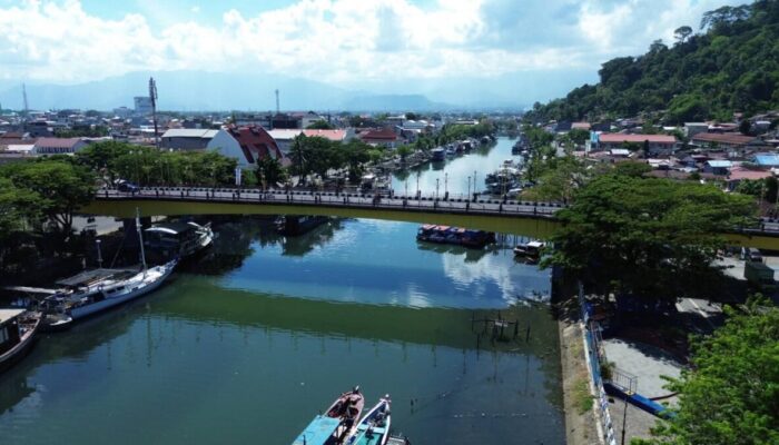 Batang Arau Ditata Menyeluruh, Dua Alat Berat Diturunkan