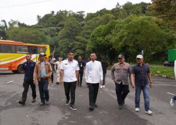 Wagub Vasko dan Wawako Allex Tinjau Terminal Busur Padang Panjang