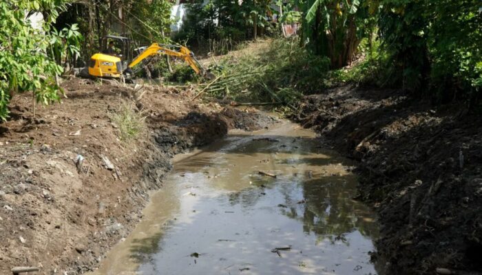 Usai Dikunjungi Wali Kota Fadly Amran, Sungai Pampangan Langsung Dikeruk