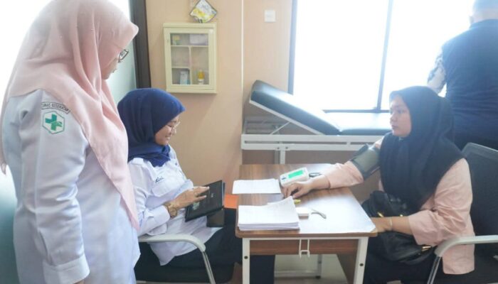 Pegawai Pemko Padang Peduli Kesehatan dengan Lakukan CKG