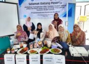 Kolaborasi Dosen PNP dan UNP,  Pelatihan Olahan Jamur Tiram Dorong Ekonomi Keluarga Limau Manis