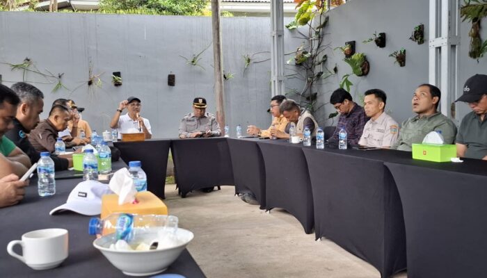 Tak Kenal Libur! Bupati Khairunas Kumpulkan Seluruh OPD dan Tinjau Proyek Strategis