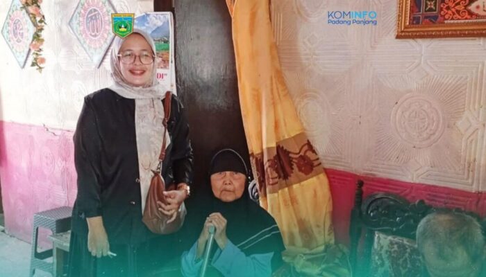 Respon Cepat Kebutuhan Warga, Padang Panjang Timur Peduli Lansia