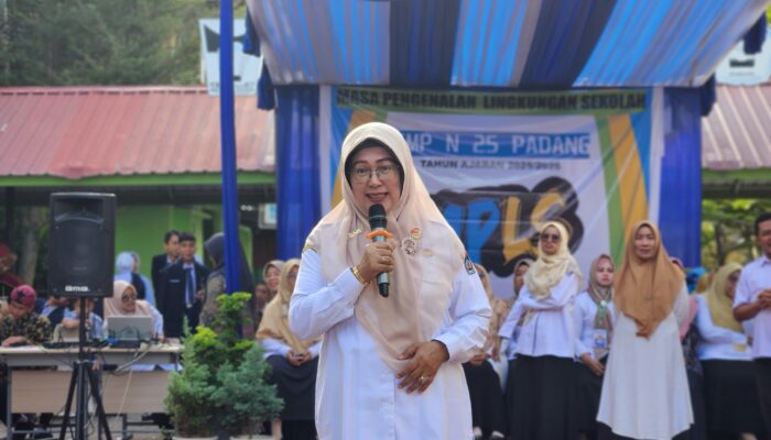 Tekankan Mengajar dengan Hati: Kiprah Lilis Suwarti, M.Pd, Membangun Sekolah yang Ramah dan Berkarakter