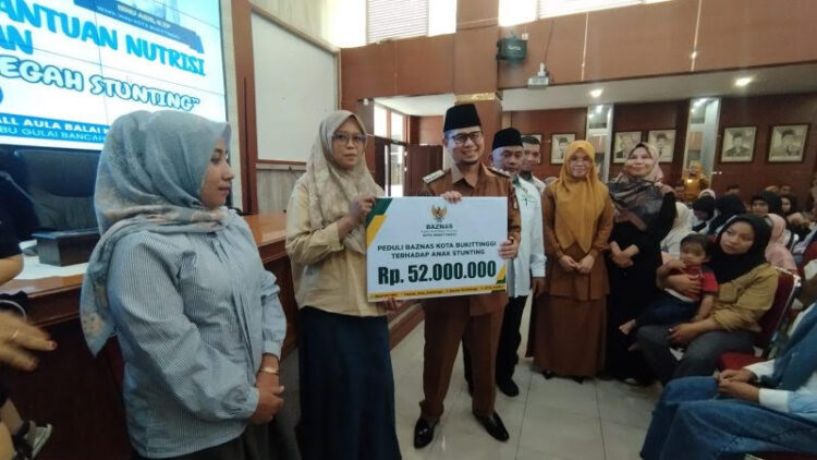 Baznas Kota Bukittinggi dan Universitas Fort de Kock telah menjadi orang tua asuh dan mitra edukasi dalam program ini.GATOT