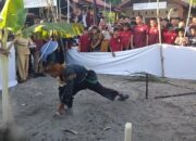 Prosesi Tabuik Manabang Batang Pisang Lambangkan Ketajaman Pedang Husain