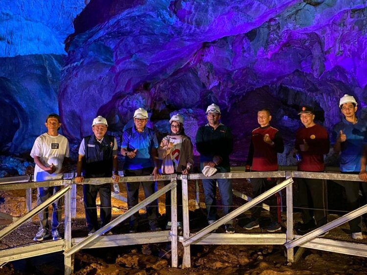 PT Semen Padang bersama Badan Narkotika Nasional Provinsi (BNNP) Sumatera Barat mencanangkan Gua Kelelawar Padayo sebagai Destinasi Wisata Bersinar (Bersih Narkoba). IST